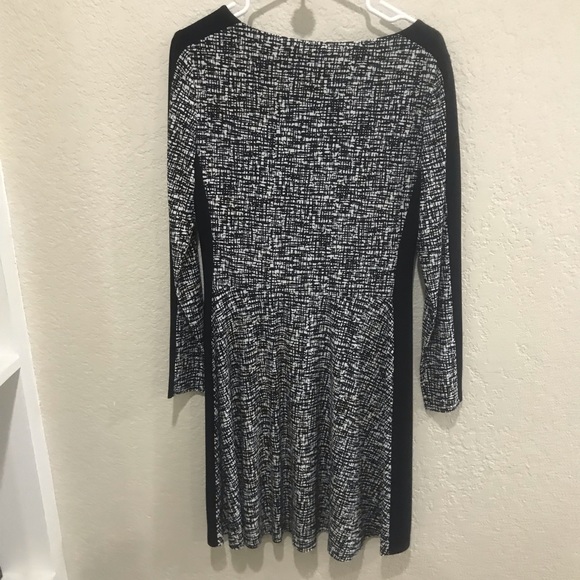 Dress - Picture 2 of 5